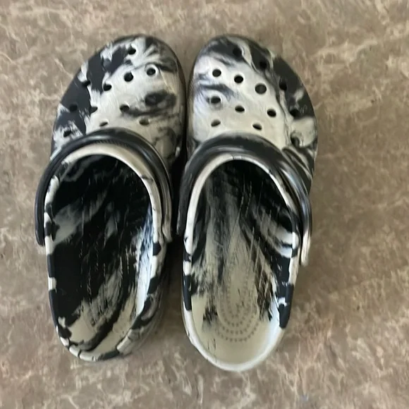 Zebra striped crocs (in good condition) - Picture 1 of 2